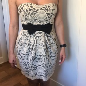 Black and cream lace dress